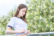 如何提升女生个人魅力顺利脱单（15个小技巧帮你成为让人心动的女孩子）