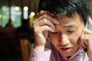 分手克服不甘心（让男人不再沉浸在心痛中的几种方法）