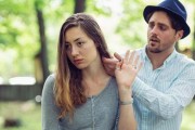 男人出轨前的10个征兆（如何防范男人出轨，把握这1个就够了！）